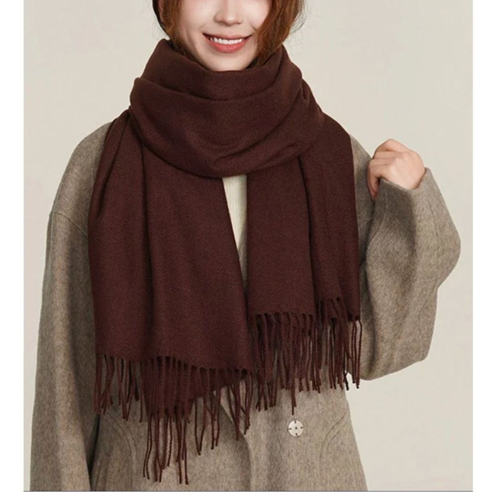 Polyesterschal mit Fransen, 230 g